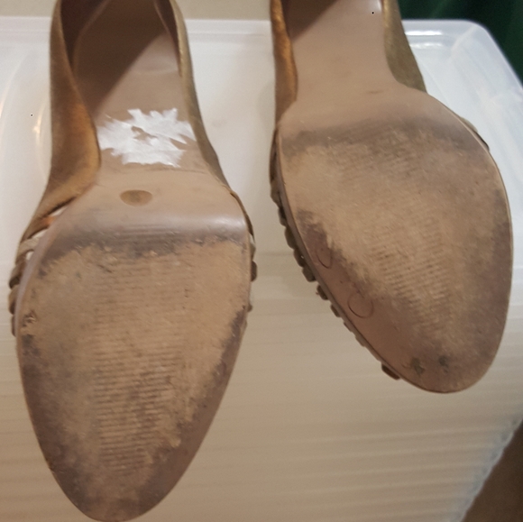 Jessica Simpson platform heels - Picture 2 of 7